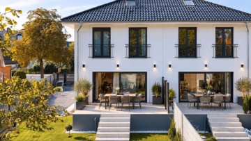 Exklusives Doppelhaus mit traumhaftem Garten für die ganze Familie – sofort beziehbar!, 13591 Berlin, Zweifamilienhaus
