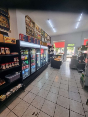 Ladengeschäft für verschiedene Nutzungsmöglichkeiten: Kiosk, Supermarkt, Bäckerei, Fleischer, etc., 10249 Berlin, Ladenlokal